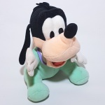 TURMA DO MICKEY - DISNEY - Figura em pelúcia do personagem Pateta da série Turma do Mickey, peça original Disney. Medindo 17cm de altura.