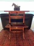 MESA APARADOR "GATE LEG" DE PEQUENAS PROPORÇÕES, ANTOINE RUHLÉ, COM ETAGERE INFERIOR TAMBÉM COM MESMA FUNCIONABILIDADE. MEDIDAS: 60C X 35L X 65A. *NOTA. ESTE ITEM DEVERÁ SER RETIRADO ATÉ O DIA 06 DE JULHO POR FRETE OU TRANSPORTADORA CONTRATADA PELO ARREMATANTE.