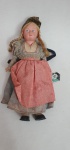 Antiga boneca europeia,  com membros e cabeça e corpo em plastico rígido, med. 23 centímetros.