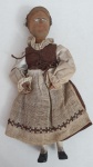 Antiga boneca alemã articulada, totalmente executado em madeira pinho de riga, med. 21 centímetros.