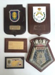 Cincos placas militares de honrarias,  a maior med.  21 x 17 centímetros,.