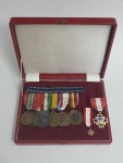 Barreta de medalhas militares.