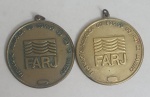 Duas medalhas da Federação Aquática do Rio de Janeiro, med. 51 mm de diâmetro.