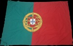Antiga bandeira portuguesa em tecido e bordado, med. 1,60 x 1,10.