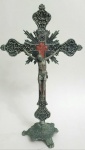 IMAGEM SACRA- Imaginário representando CRUCIFIXO, peça executada em metal, med. 33 centímetros.