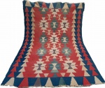 TAPETE KILIM PERSA- Tapete Kilim persa feito a mão em lã sobre lã,  desenhos tribais,  med. 2,8 x 1,54
