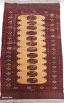 TAPETE ORIENTAL  - tapete feito a não em lã sobre algodão, original da cidade Muri no Paquistão,  med.1,58 x 0,90( apresenta faltas de lã)