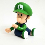 Boneco em borracha representando baby Luigi 14 x centímetros