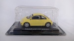 VW Volkswagen New Beetle Novo Fusca - Carro de coleção em miniatura escala 1/43 da Coleção Auto Collection da Del Prado. Blister lacrado e base originais.