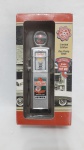 TEXACO, bomba de combustível dos anos 50, cofre, a chave e a ponta do bico de abastecimento, quando coloca moeda, acende o logo, na embalagem original, dimensões da caixa, 20,5 x 10,7 x 7 cm