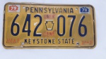 Linda placa americana de automóvel do estado de Pennsylvania, ultimo uso em 1979, medindo 15,5 x 30,5 cm