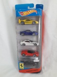 Ferrari, Hotwheels, pacote com Ferrari Enzo, F40, 458 Spider, 430 Scuderia e 612 Scaglietti, 2013, embalagem original