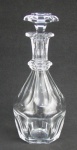 Baccarat - Licoreiro em cristal francês com marca da Cristallerie na base. Lapidações dedão. Alt. 27cm.