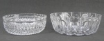 Dois bowls em cristal tcheco, tendo um lapidações dedão e sulcos e o outro dedão e tijolinho. Med. 8x24 e 7,5x20,5cm.
