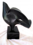 Alfredo Ceschiatti (1918-1989). A POMBA. Escultura em bronze. Altura da escultura: 33 cm. Altura total, com a base: 42 cm. Assinada e com o selo da Fundição Zani.