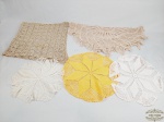 , Lote de 5   toalhas diversas em croche. Medida  53cm diametro, 29 cm diametro , 31cm
