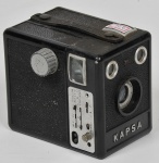 COLECIONISMO - Vasconcelos - Antiga camera fotográfica com lente de 110mm  modelo Kapsa com caixa em baquelite (Sem garantia de funcionamento) . Med: 12 x 8 x 11cm