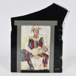 GOEBEL (GERMANY) Série Picasso - Vaso floreira de coleção em porcelana alemã ricamente decorada com obra do pintor Pablo Picasso e assinado no chapa. Edição de 1996. Tiragem Limitada. Med: 19 x 25 x 6cm
