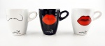 3 xícaras para café ou capuccino comemorativa 100 anos Salvador Dali em porcelana manufatura Vizcaya. Medidas aproximadas  altura 8 cm e diâmetro 6,5