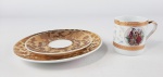 Lote contendo 2 pires  dourados em porcelana e 1 xícara para café em porcelana branca decorada com decalque e desenhos florais. Medidas aproximadas pires diâmetro 10,5 cm e 14 cm e xícara altura 5,5 cm e diâmetro 5 cm