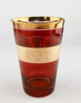 Antigo copo para preparar e servir caipirinha em vidro vermelho com bordas e faixa dourada. Medidas aproximadas altura 16 cm e diâmetro 11,5 cm