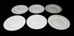 6 pratos rasos em porcelana na cor branca manufatura Wolff. Medida aproximada diâmetro  28 cm