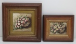 QUADRO - Lote de 2 quadros OST com motivos florais e molduras em madeira. Assinado R. Esteves. Med. 6x8 cm moldura 13x15 cm, 9x9 cm e moldura 19x19 cm.