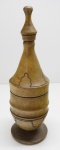 DIVERSAS - Caixa de truques em madeira composta de 3 partes. Alt. 29 cm.
