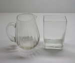 DEMI CRISTAL - Lote de jarra e vaso floreira retangular. Med. 20x12x6 cm e 6 cm.
