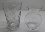 DEMI CRISTAL - Lote de 2 vasos floreiras, sendo 1 lapidado e 1 liso bojudo. Maior 20 cm e 17 cm.