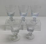 CRISTAL - Lote de 5 taças em cristal lapidado. Med.14 cm e 12 cm.