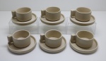 CERÂMICA - Conjunto de 6 xicaras de chá com pires. Med. 13 cm e 5 cm.