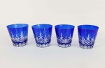 QUATRO GRANDES COPOS EM CIRSTAL DOUBLE COUCHE AZUL E TRANSLUCIDO COM LAPIDAÇÃO CORDIAL. EUROPA, SEC. XX. 10,3 X 10 CM