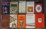 Lote com 10 livros, literatura estrangeira de temas diversos.