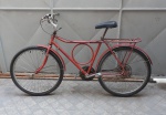 Bicicleta monark, barra circular série especial, aro 26 com marcha na cor vermelha circa déc 70/80,