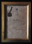 QUADRO - medalha Ministério da Educação e Cultura - Diploma conferido por serviços relevantes prestados a causa da Educação dos Surdos em 30/09/1957. Med. 28cm x 37cm - Emoldurado mas sem o vidro.