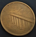 AV1482 - Medalha Bronze - Constituição do Estado do Rio de Janeiro - 1975 - Dourado - 91 gr - 60 mm