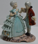 Casal de porcelana rendada `rebis`