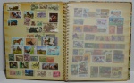 Albun com selos temas cavalos e animais + - 300 selos