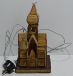 Abajur forma de igreja ucraniana feita com palitos de fósforos 25cm altura