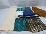 Lote de 4 lenços, chale crochê, cinto, etc. Medindo o cachecol de lã: 120 cm de comprimento.