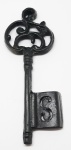 DIVERSOS - Antiga chave decorativa em fer forge. Alt. 30 cm.