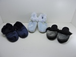 DIVERSOS - Lote de 3 pantufas diversas.