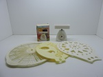DIVERSOS - Balança manual e 3 peças para confeitar.
