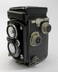 COLECIONISMO - ROLLEIFLEX - Maravilhosa máquina fotográfica de origem Alemã, da marca Rolleiflex. Possui a case original. Não testada e sem garantia de funcionamento. No estado.