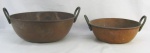 Dois tachos em cobre martelado, com alças em bronze. Meds. 21x50x43 e 17x39,5x33cm.