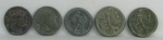 Cinco medalhas gregas em metal, representando diversas figuras mitológicas. Desgastes causados pelo tempo. Diamts. 8cm.