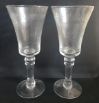 Duas taças em vidro lapidado  - Altura: 20 cm