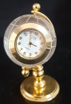 Relógio Destak, globo mapa mundial - Altura: 7 cm - Lote nao testado.