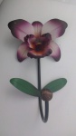 Lindo cabide em metal flor orquídea  Altura 26 cm